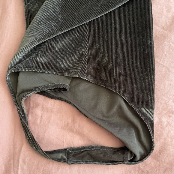 Urbn outfitters scalloped thong bodysuit - Picture 5 of 7